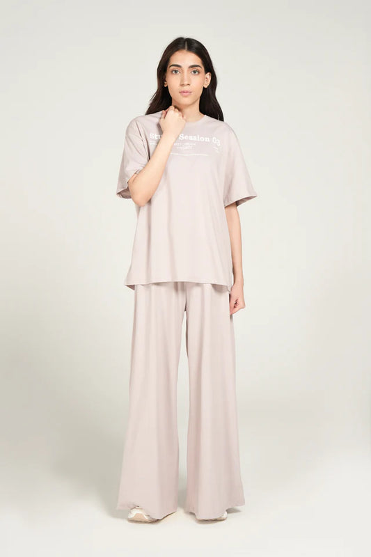 GRAPHIC OVERSIZED TEE